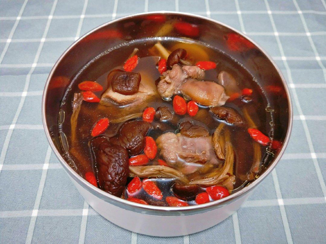 茶树菇老鸭汤