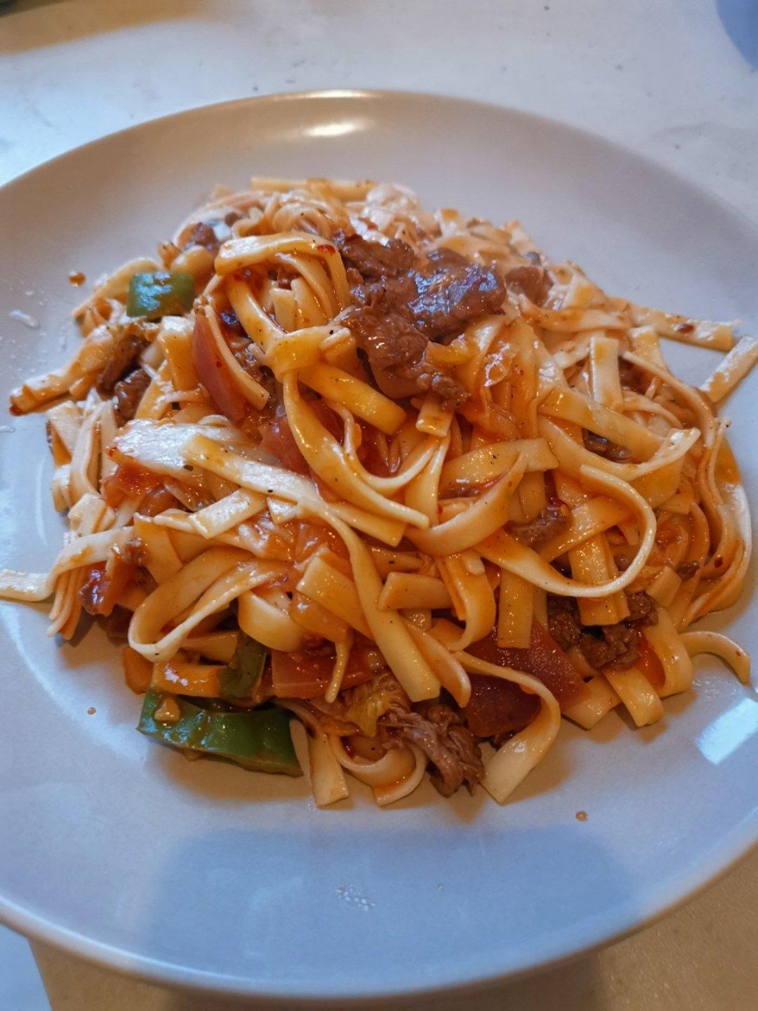 黑椒牛肉炒面