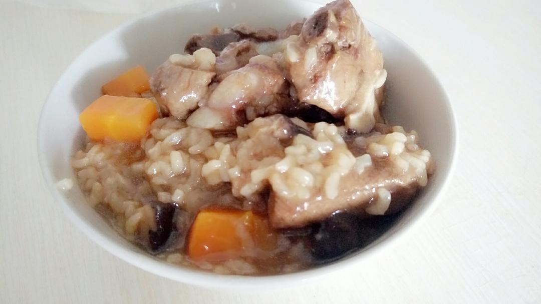 喷香排骨焖饭（爆好吃）