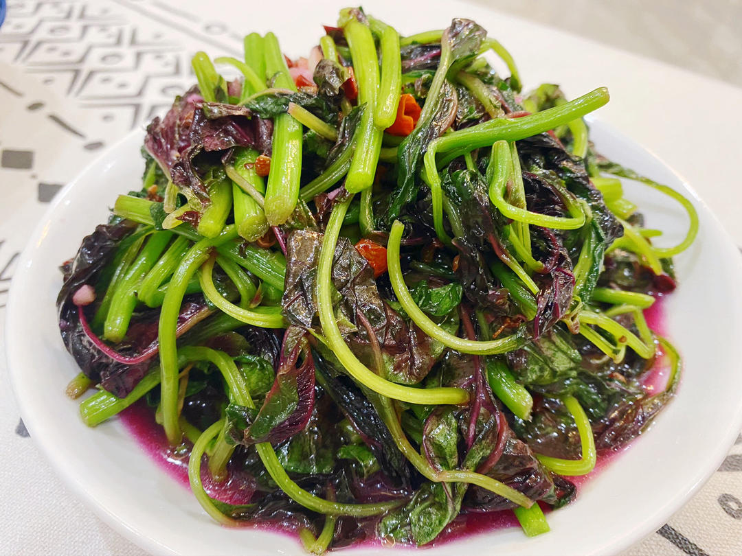 清炒红苋菜（简单菜也有窍门，一看就明白）