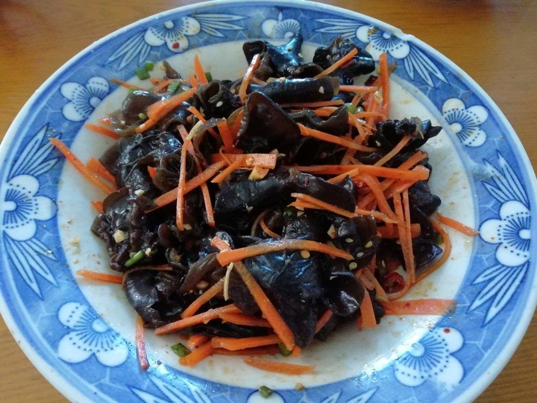凉拌爽脆木耳