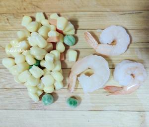 小小安辅食之虾仁玉米蔬菜的做法 步骤1