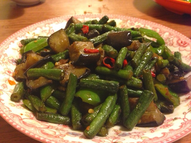 茄子青椒炒豇豆