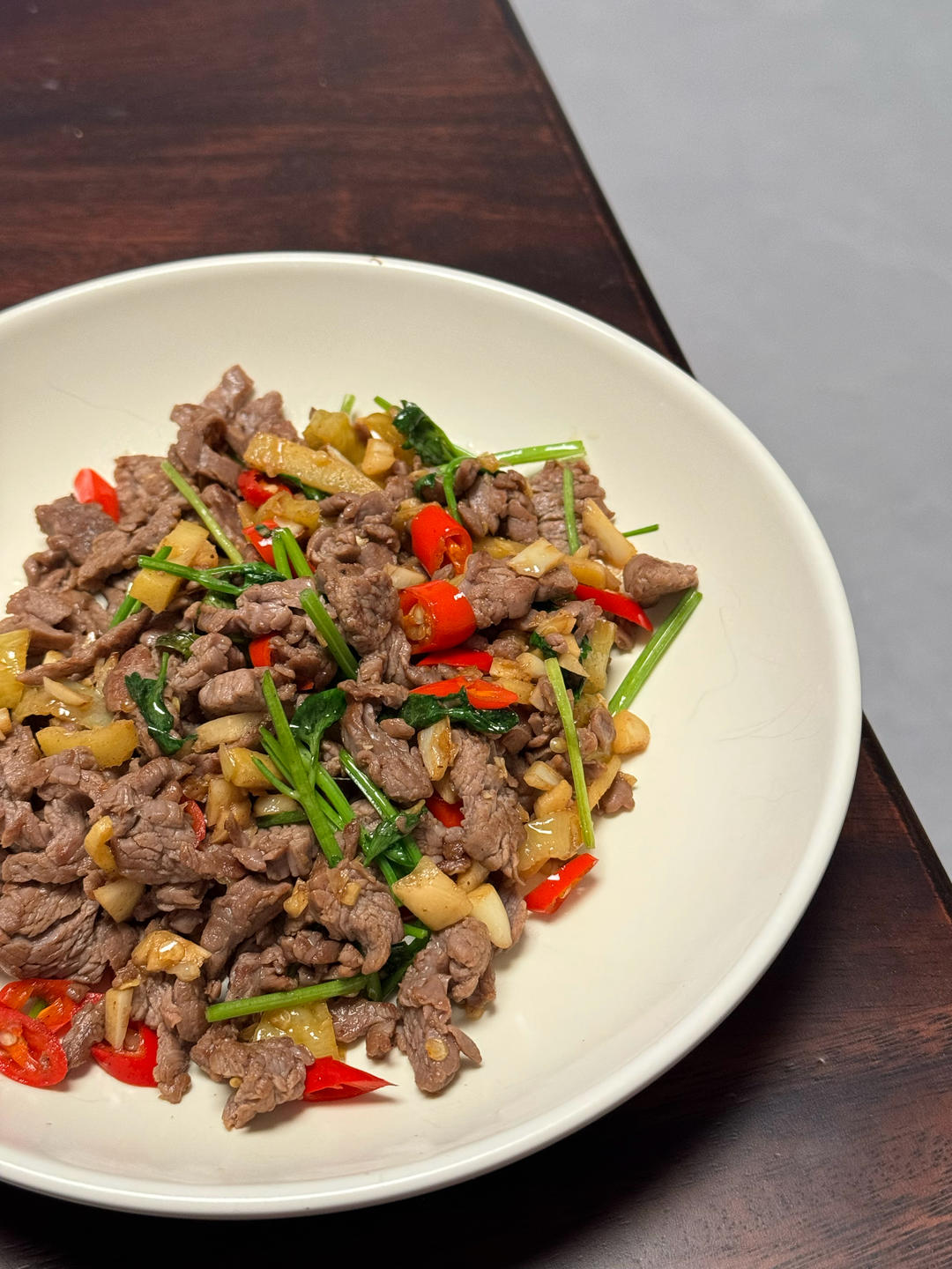 小炒黄牛肉，肉嫩味香！太好吃了简直是米饭杀手！