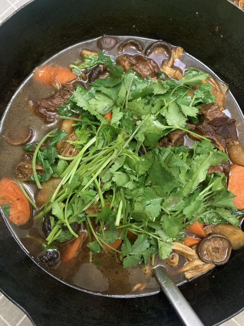 胡萝卜炖羊腿