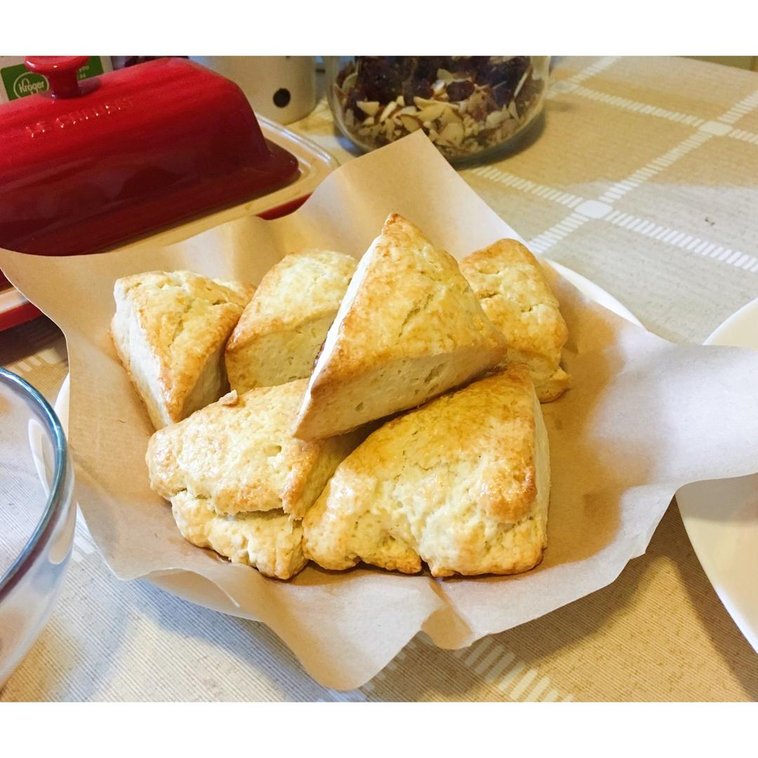 handmade鲜奶油原味司康fresh cream plain scone