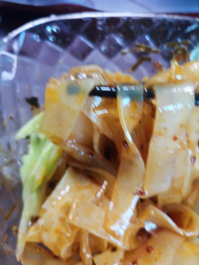 凉皮-家庭自制（告诉你自己做更劲道的秘诀）