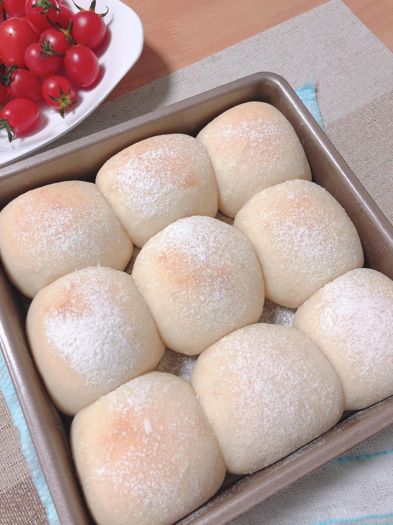 庚大夏做的纯白超软日式牛奶面包