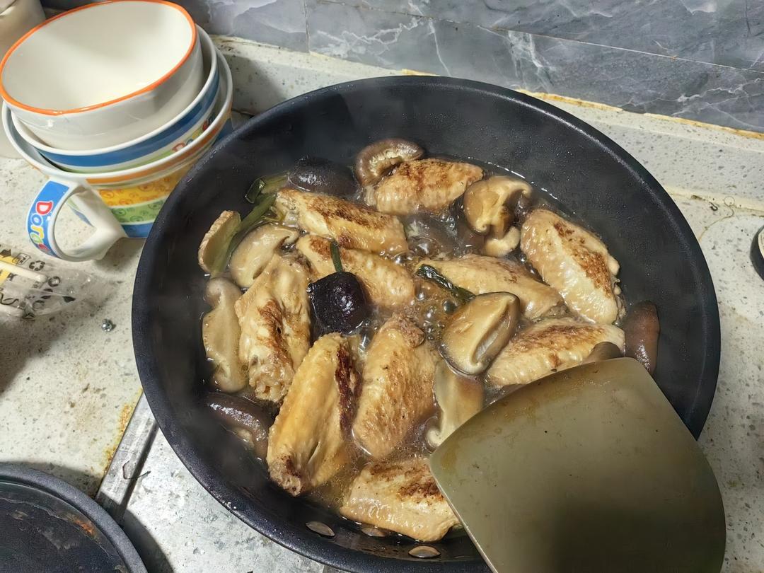 香菇炖鸡翅