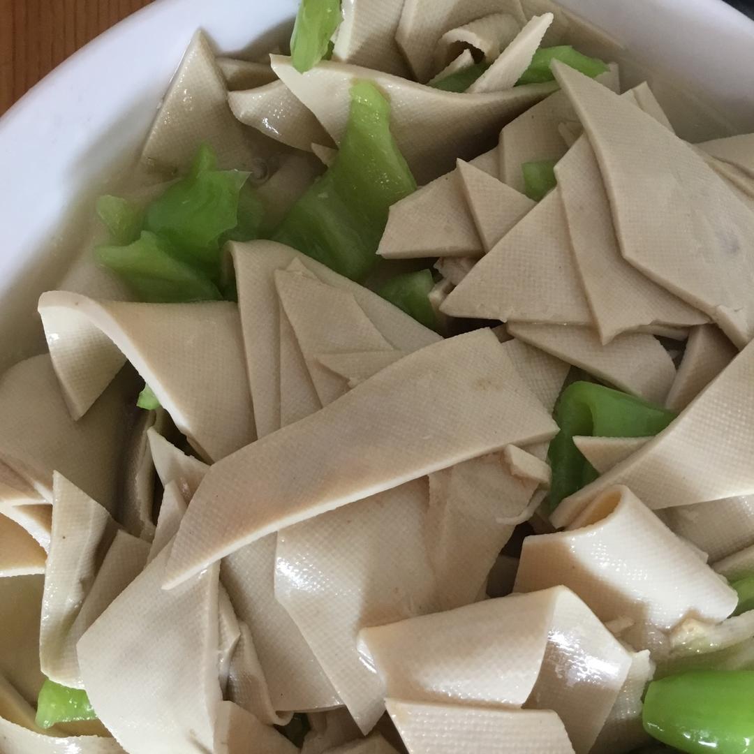 尖椒炒干豆腐