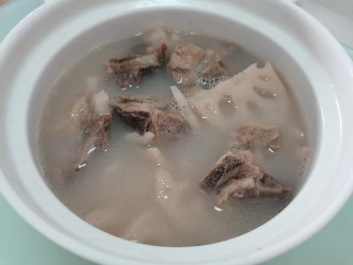 连吃三碗的玉米山药排骨汤