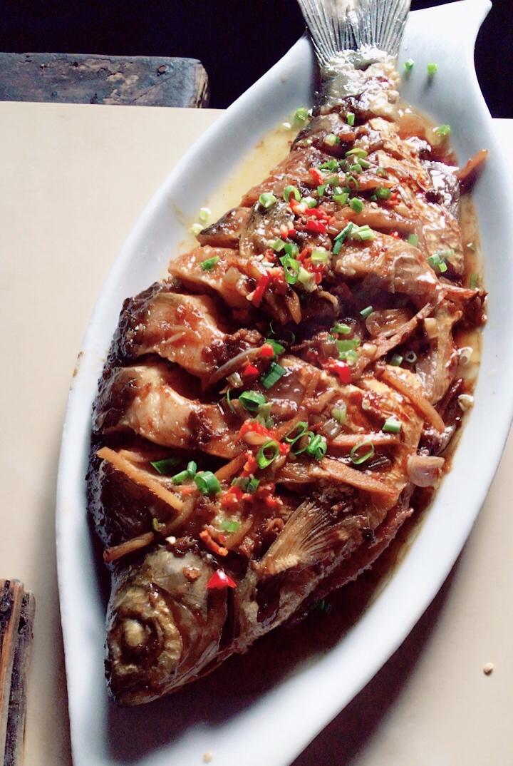 说再见再也不见做的家常红烧鱼