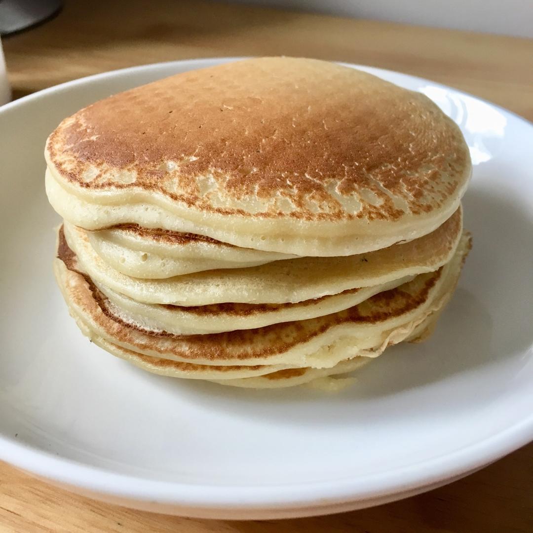 【减脂早餐】无油香蕉松饼（超简单）