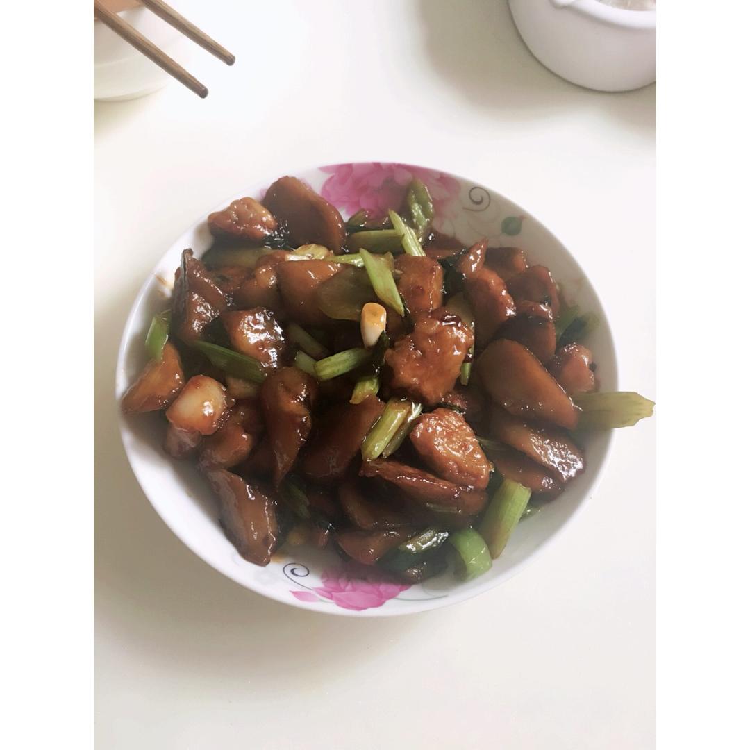 溜肉段烧茄子（东北硬菜呀哈哈）