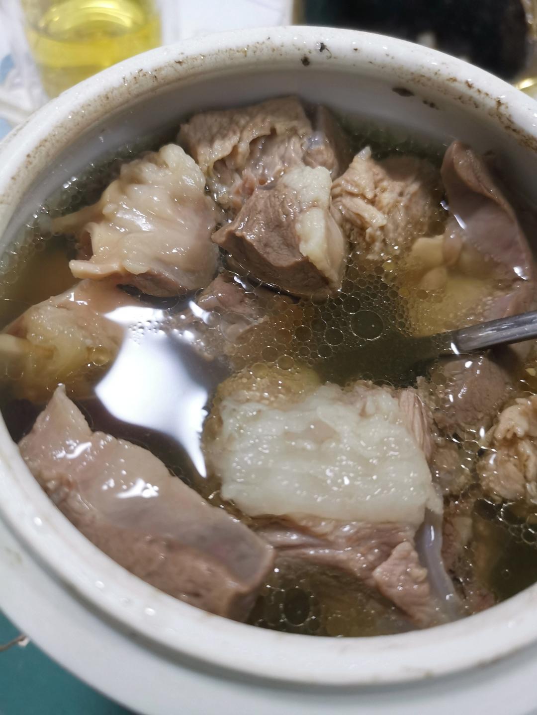 养心安神排骨猪心汤(不加一片姜,不带一点腥味,清甜像加了味精,制作