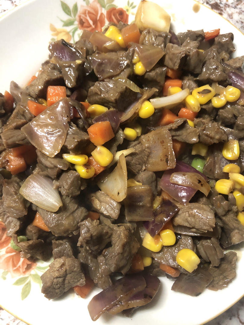 洋葱蘑菇牛肉粒