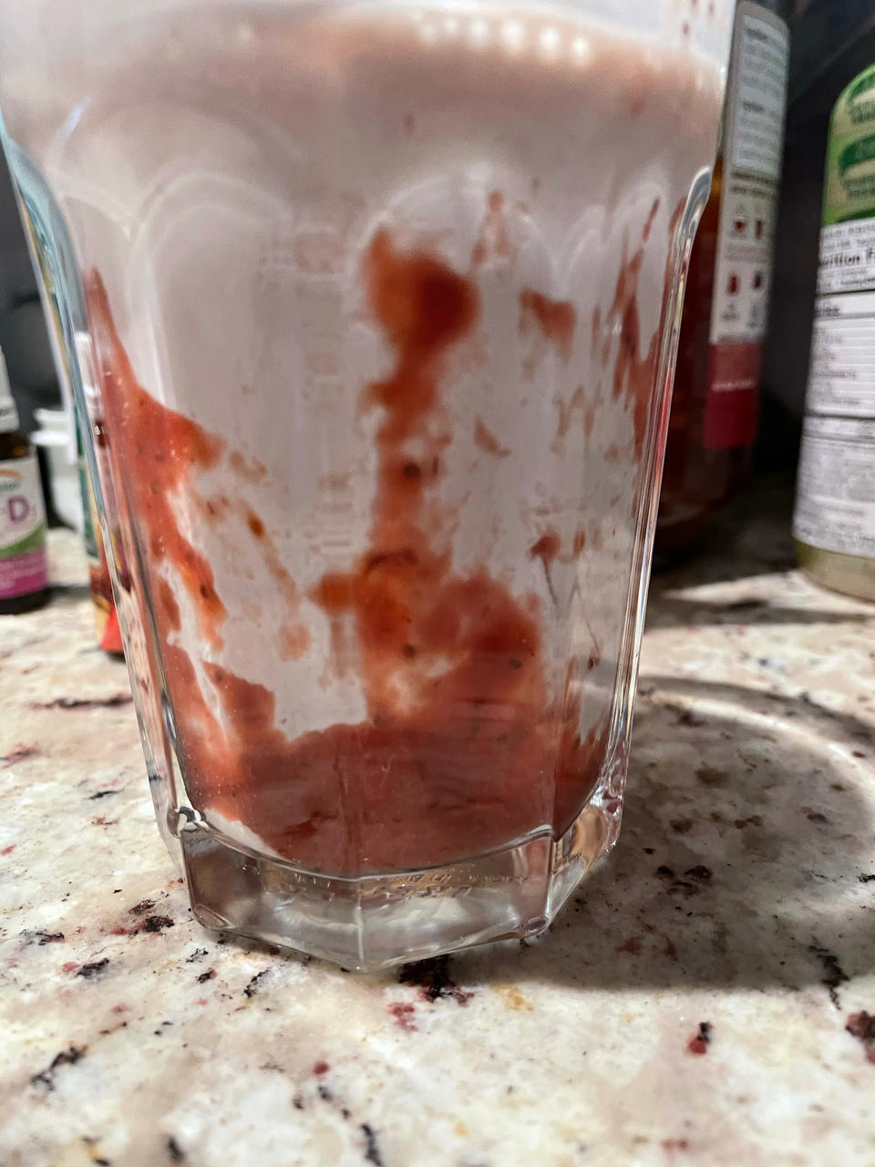 网红草莓鲜牛乳