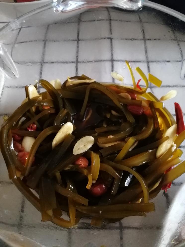 海边人家的酸辣海带片