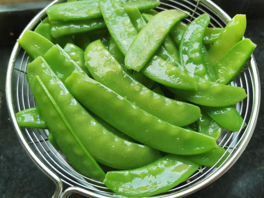 豆豉鲮鱼炒荷兰豆