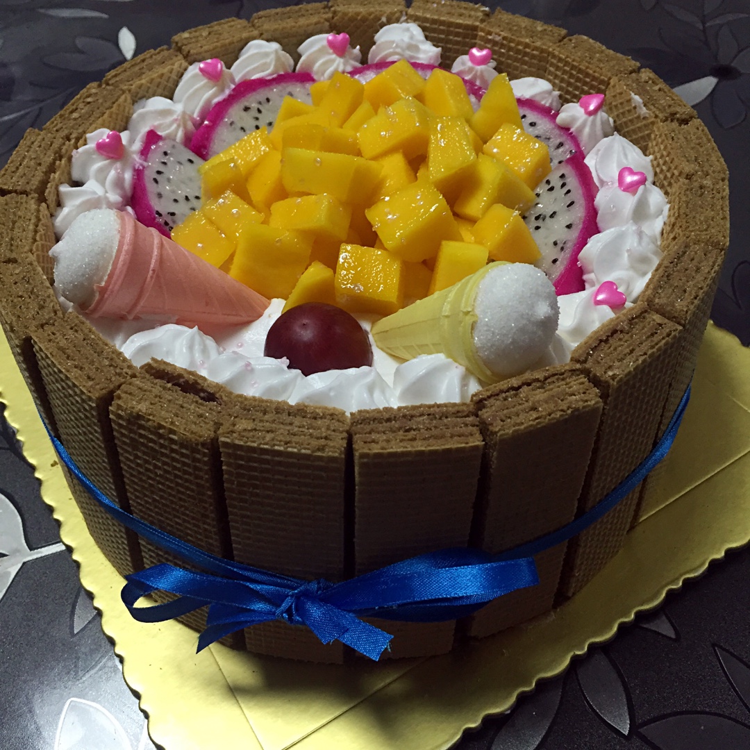 生日蛋糕教程【威化饼干围边】