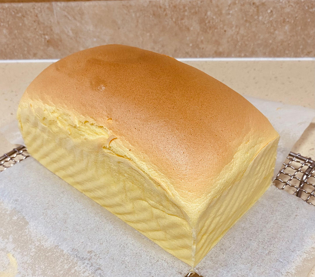 堪比柯基屁股
爆浆芝士🧀古早蛋糕