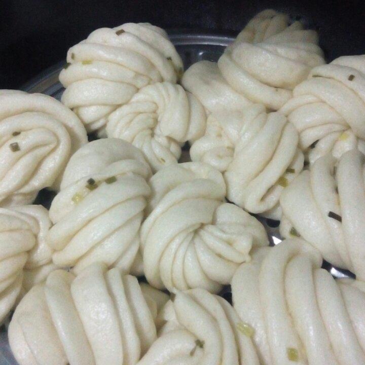 葱油花卷 Steamed Roll