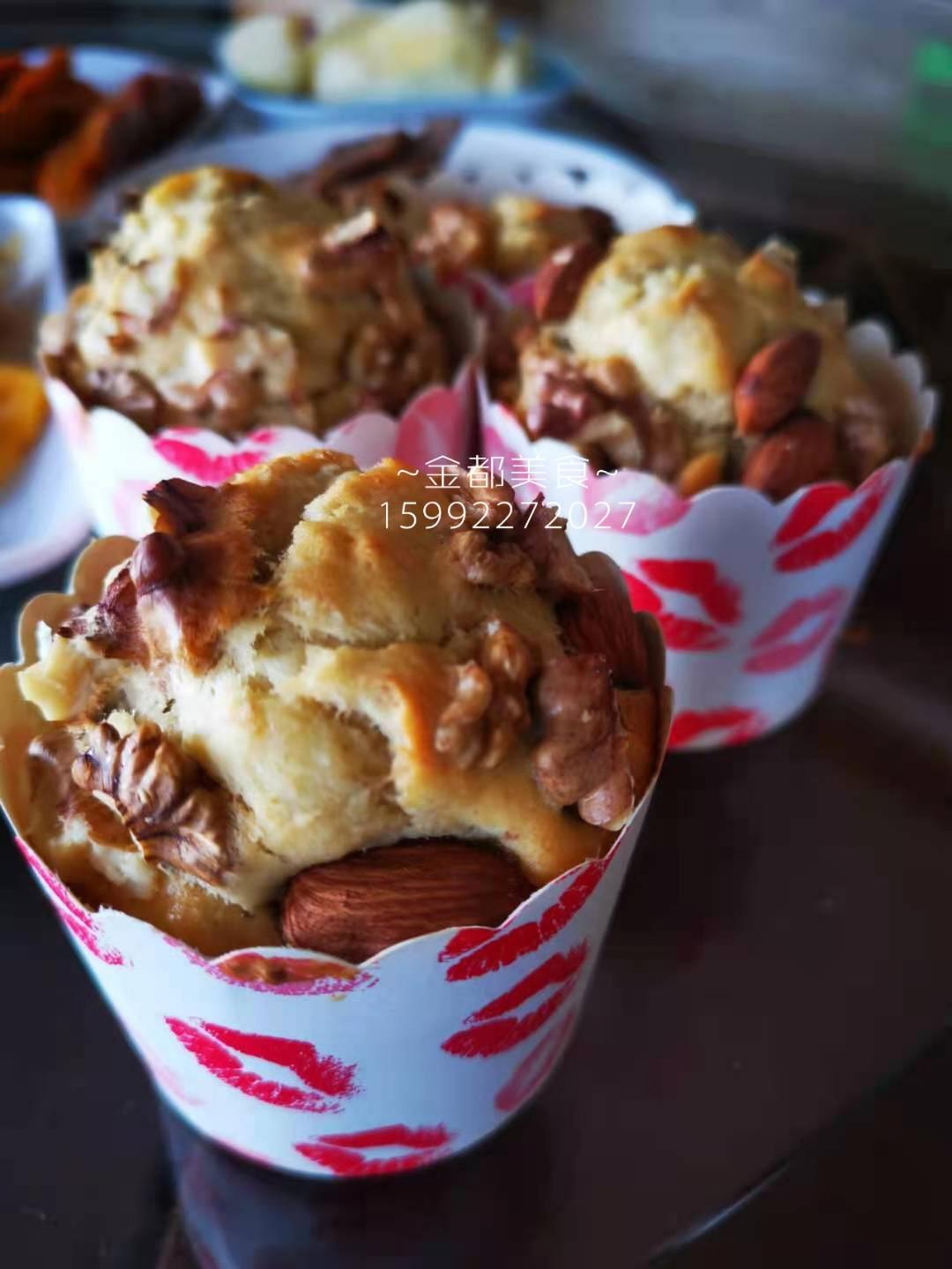 超级简单版香蕉坚果蛋糕