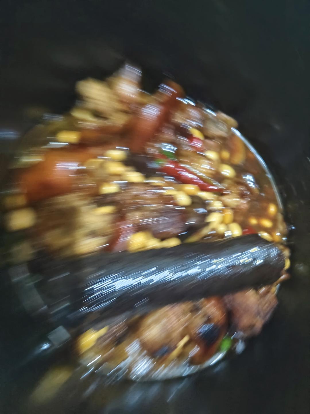 流口水的黄豆炖猪蹄