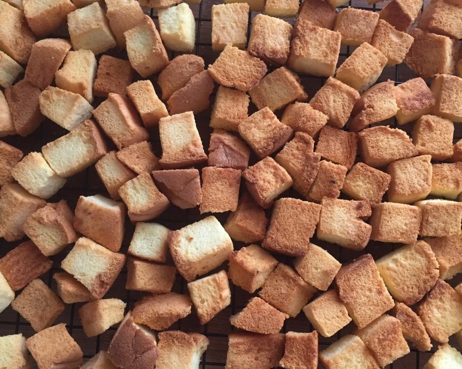 戚风蛋糕小脆丁