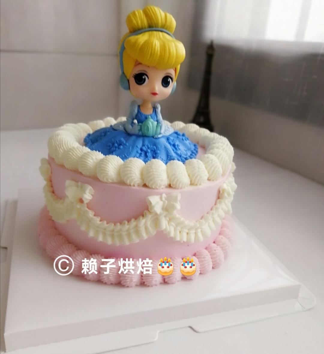 8寸原味酸奶慕斯蛋糕