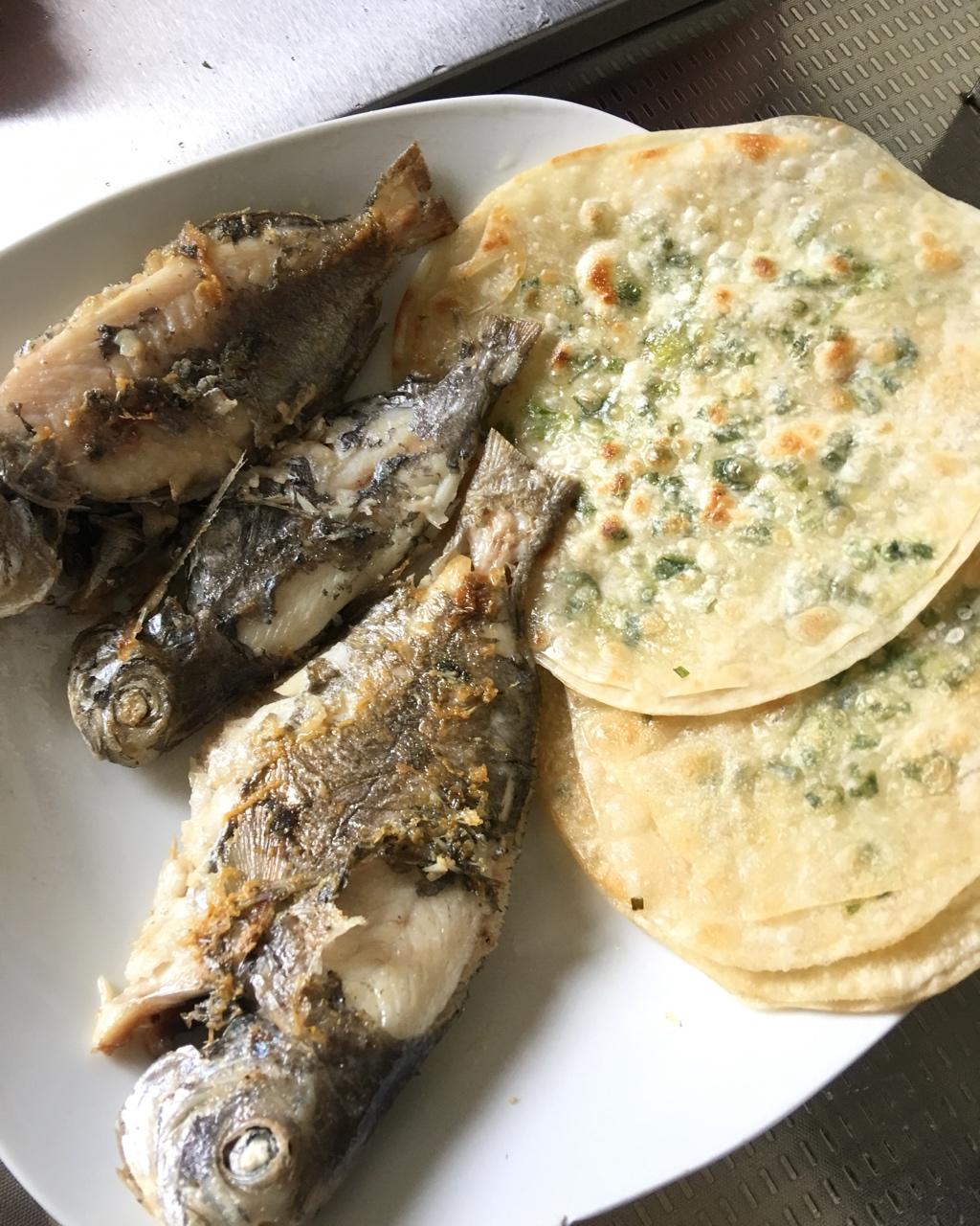 葱油饼（饺子皮 懒人快手版）