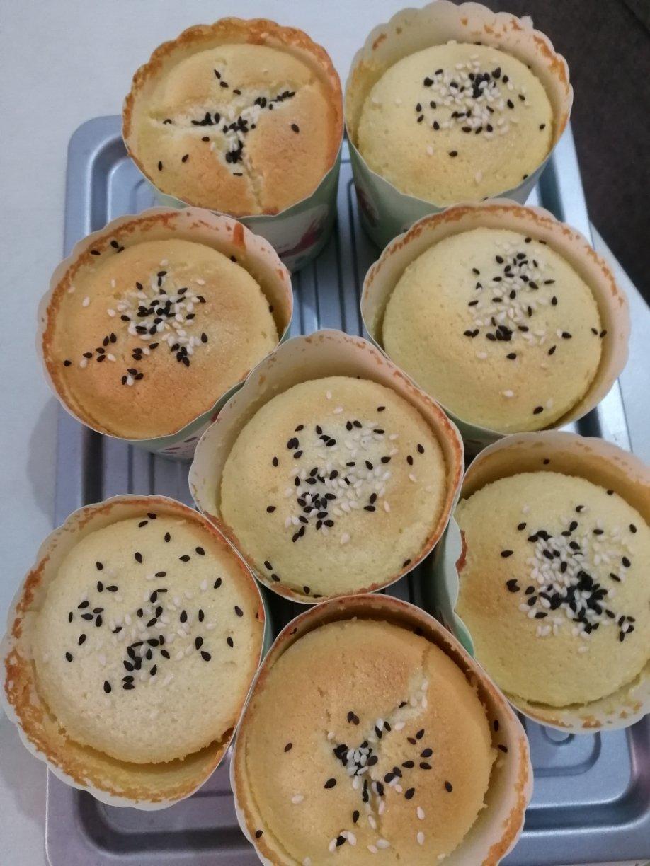 软绵绵戚风纸杯蛋糕