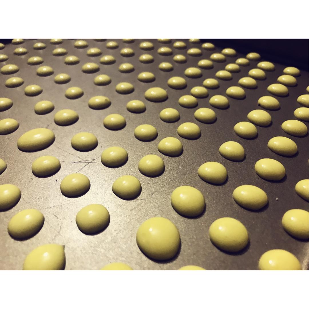 入口即化的无添加蛋黄溶豆