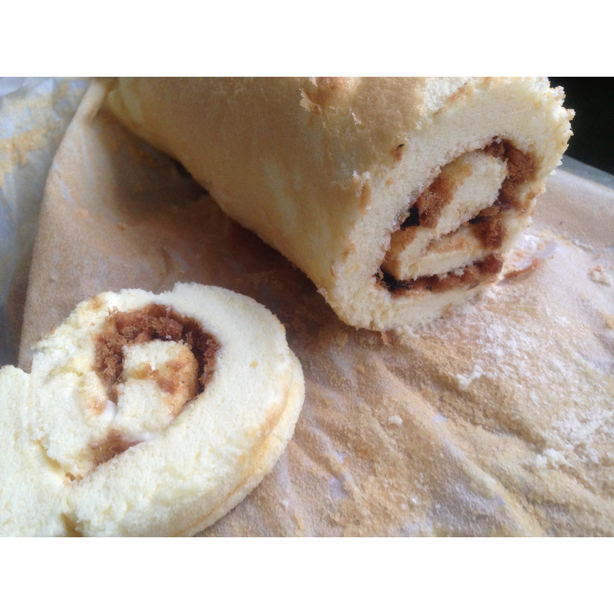 肉松戚风蛋糕卷