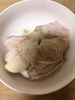 空气炸锅盐焗鸡翅的做法 步骤1