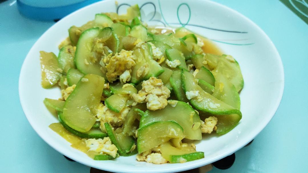 西葫芦炒鸡蛋(从不修图，拒绝夸张)