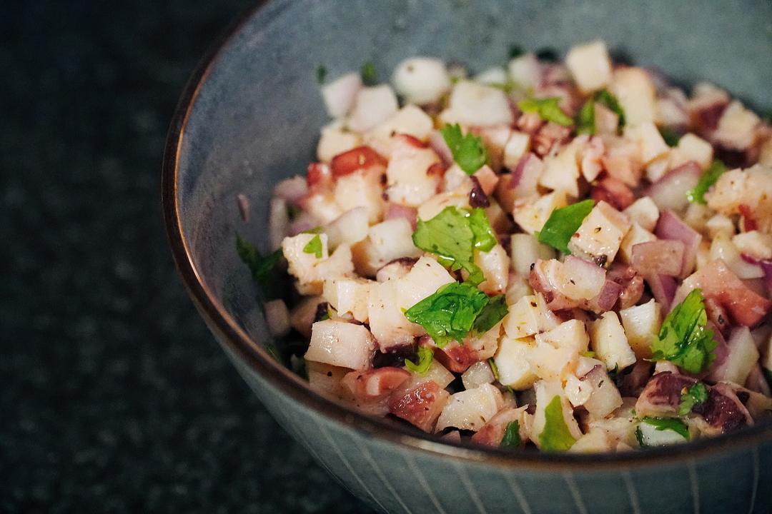 清脆可口停不下，葡萄牙国菜之章鱼沙拉