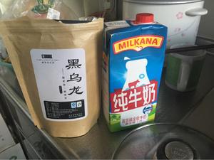 乌龙奶茶（乌龙拿铁）和一点点一个味道的做法 步骤2