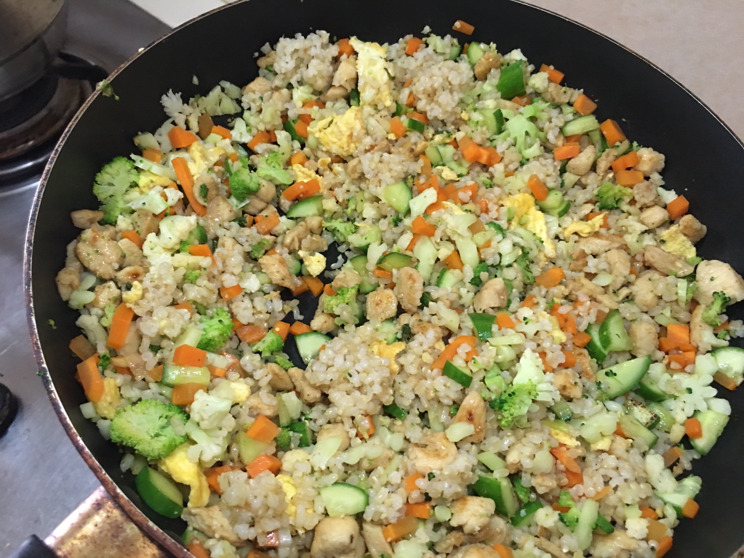 神仙减脂餐—欧阳娜娜同（gai liang）款花椰菜鸡胸肉炒糙米饭的做法 步骤10
