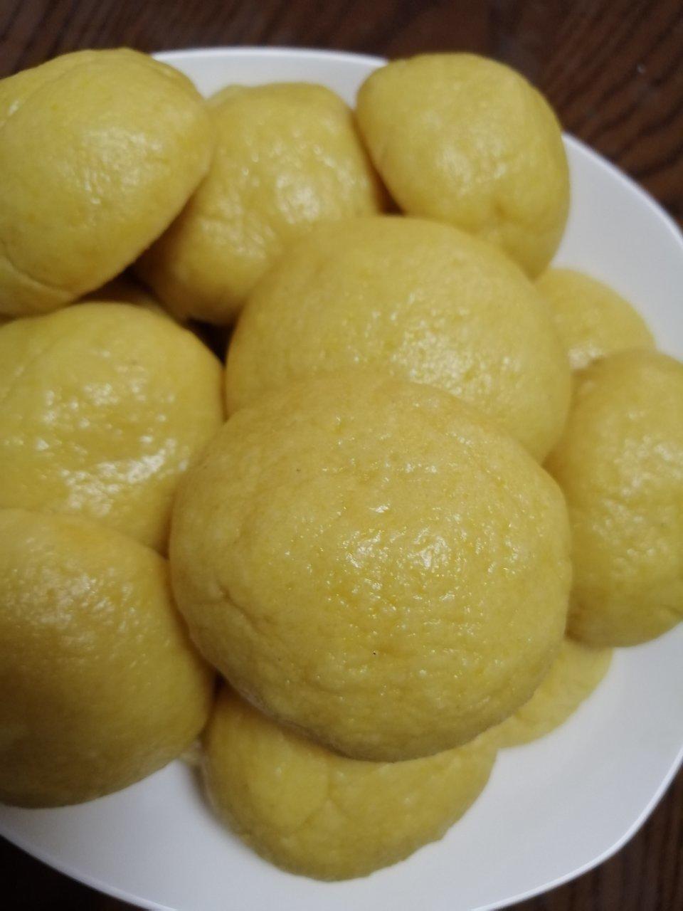 野菜玉米面包团子