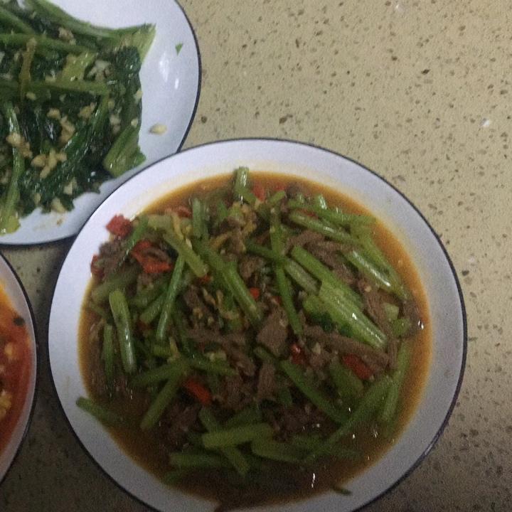 香辣芹菜牛肉