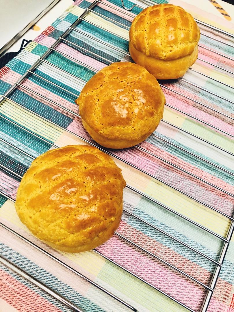 好吃到极致经典脆皮菠萝包