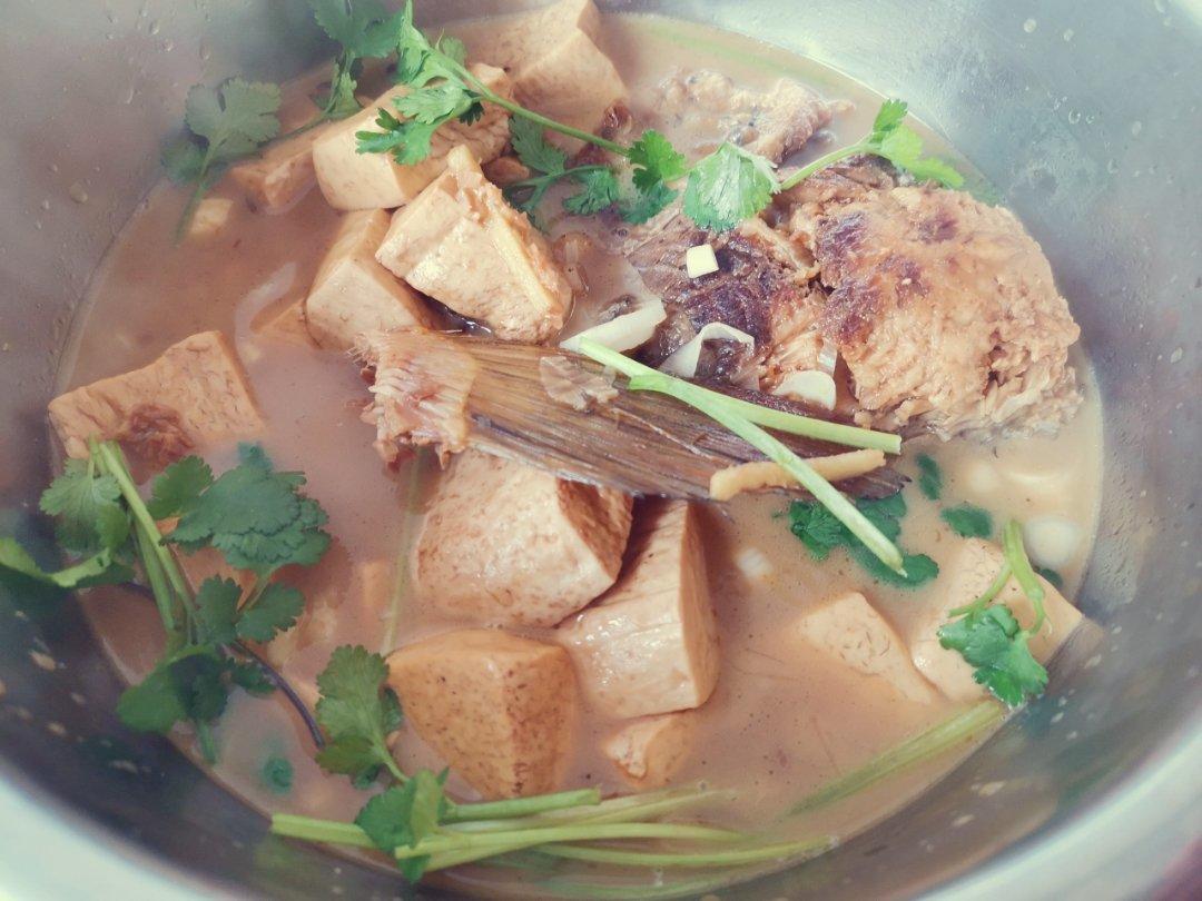 红烧鲤鱼炖豆腐