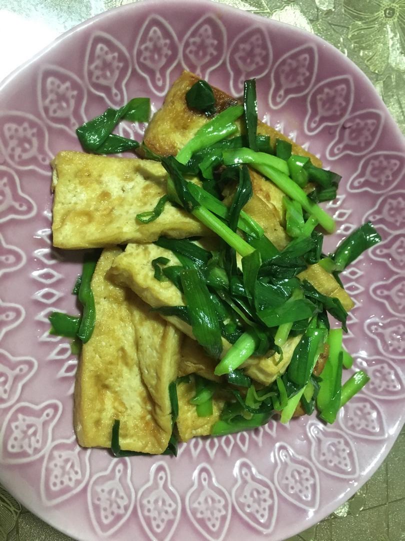 韭菜烧豆腐