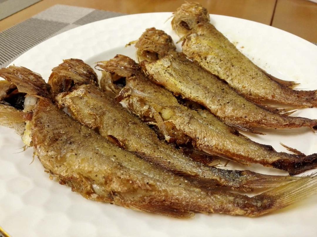 香煎小黄鱼