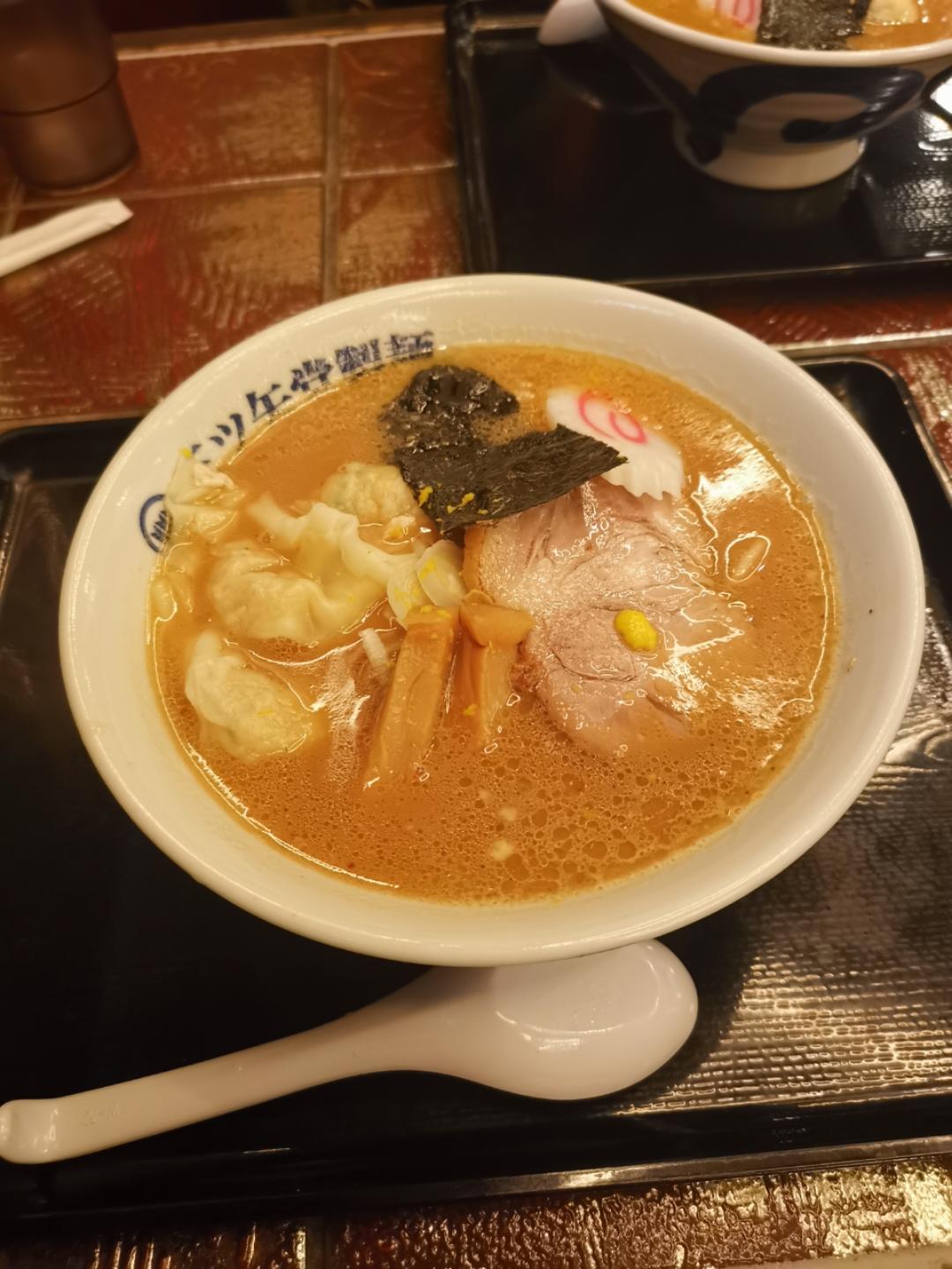 月月努力學做飯