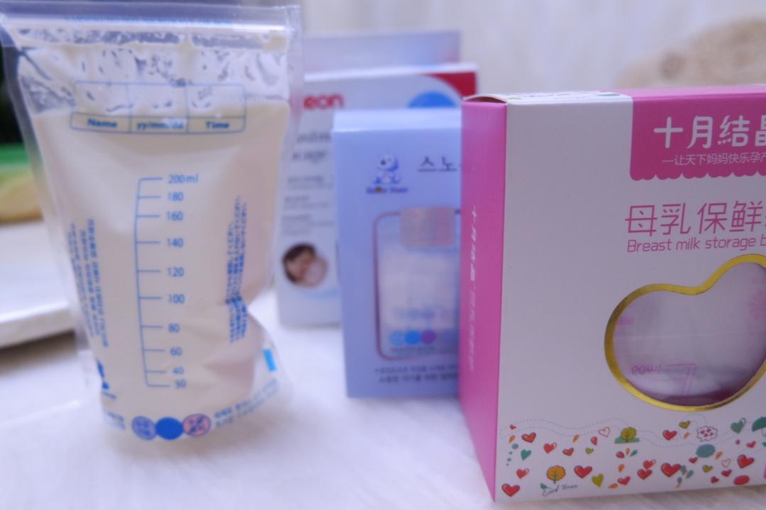 母乳袋巧存储淡奶油的做法