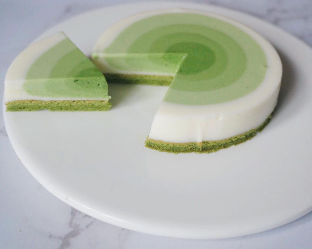 渐变抹茶慕斯蛋糕：我Amanda带着既美又作的抹茶甜点又来了！【曼食慢语】