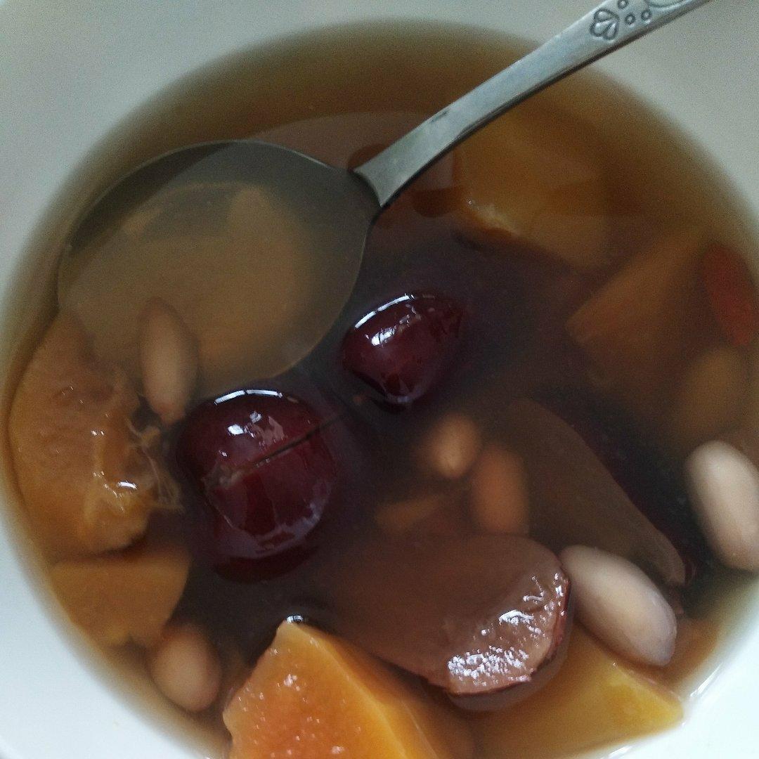 下奶神汤(木瓜花生炖大枣)亲证月子催奶利器