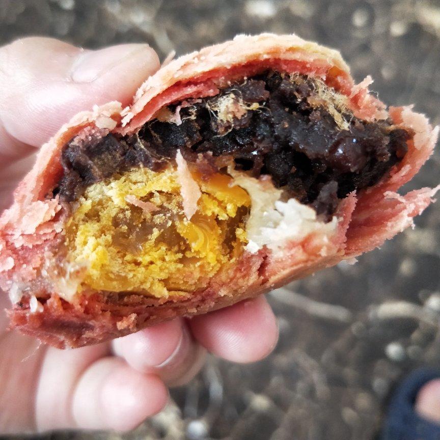 馅中馅蛋黄酥的做法